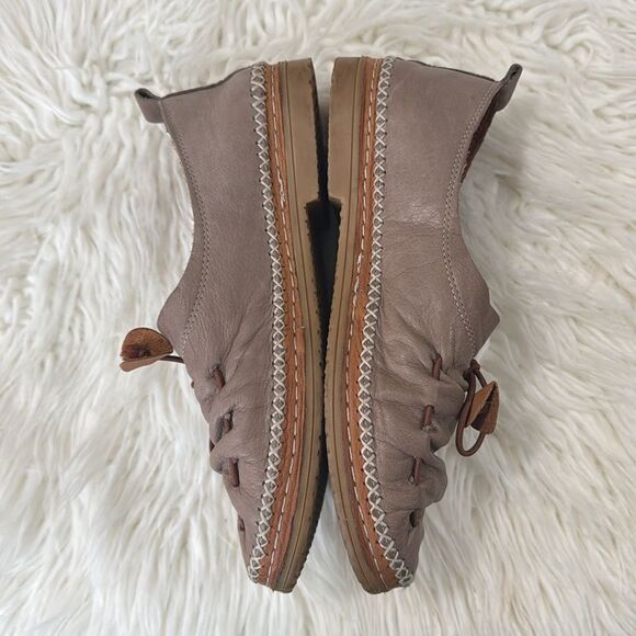 SPRING STEP GENUINE LEATHER FLATS SHOES .BERNA SIZE 37 - Picture 7 of 9